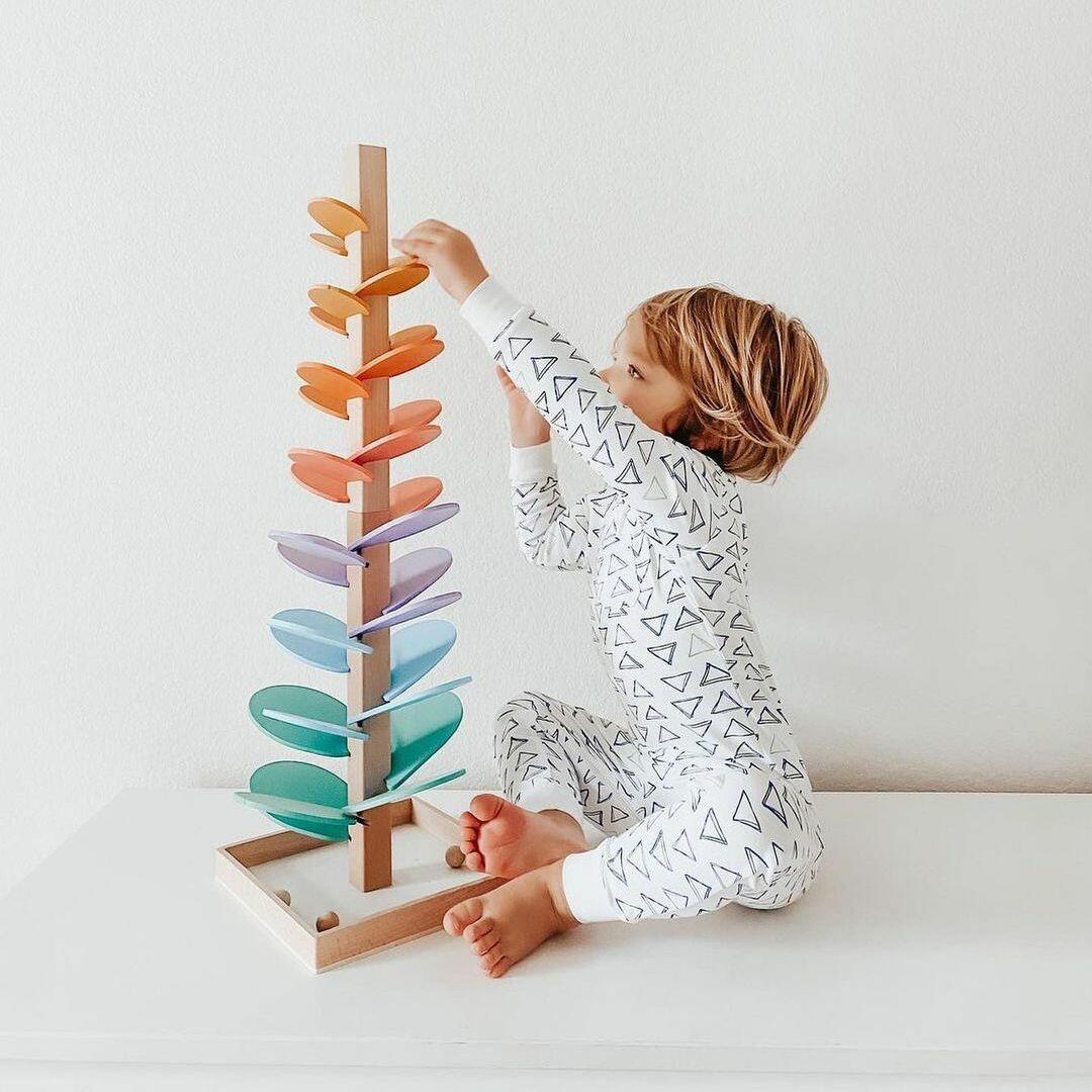 KugelRegen – Montessori-Spielspaß mit Klang & Farbe