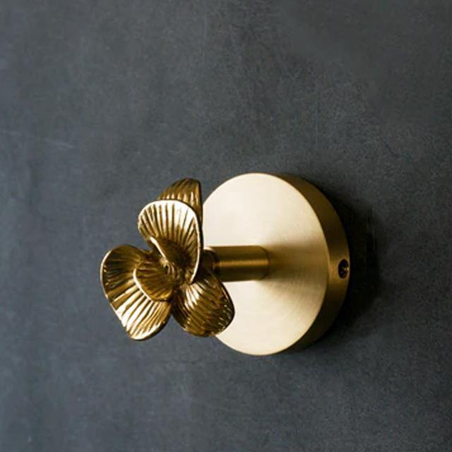 GoldHook – Wilde Eleganz trifft auf Funktion